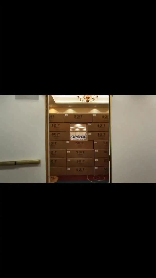 From timeless classics to modern statement pieces, our collection is built for every style, every occasion, and every personality. And what you see in this video is only a glimpse of what we carry. We’re constantly bringing out new inventory throughout the weekend, so there’s always something fresh waiting on the racks 😎
