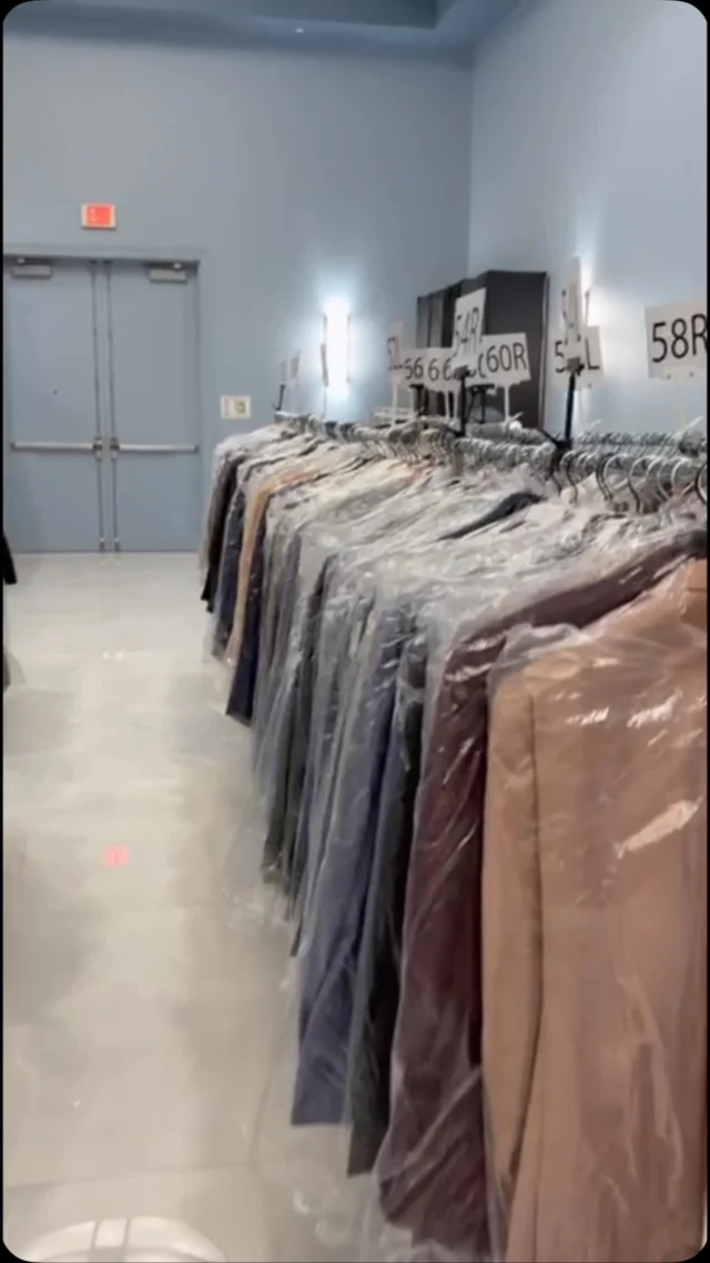New Orleans!
The wait is over! Suit Bros is officially in town with hundreds of suits, dress shirts and accessories all at incredible prices.📍 Stop by this weekend before the best styles and sizes are gone.
Bring a friend, bring the family, and let us get you suited with brotherly love.