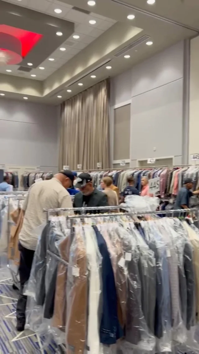 Kansas City, we’re back for DAY 2! 🔥👔Yesterday was a whole vibe, and we’re not slowing down! Come find your next suit, stock up on shirts & accessories, and get suited with a little Brotherly Love.Doors open at 9 AM!
Kansas City — come see us today!Don’t wait until the last minute… Kansas City, let’s get SUITED! 😎#SuitBros #SuitBrosSale #KansasCity #KansasCityMO #SuitSale GetSuited