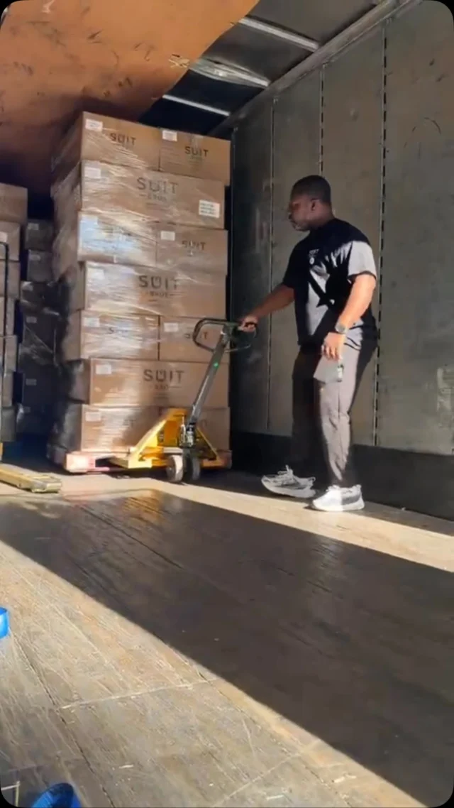 An empty ballroom to a full-blown suit showroom. 👔A whole lot of boxes, racks, teamwork, heavy lifting, and a few sore backs later… we’re ready for you!This is what happens before the doors open. And trust us, there’s a LOT that goes into it. 😂Welcome to the behind-the-scenes of Suit Bros! 🤝Want us to bring a Suit Bros sale to a city near you?📍 Request a sale by clicking the link in our bio or visiting suitbros.co/traveling.